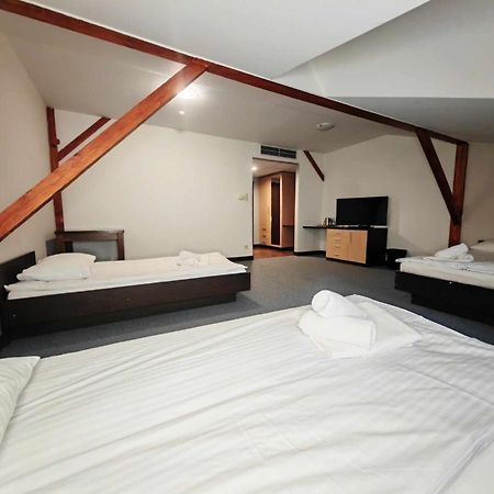 Maka I Magia Obiady Domowe Hotel ซัมบรูฟ ภายนอก รูปภาพ